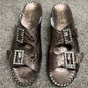La Plume Metallic Bronze Buckle Mules